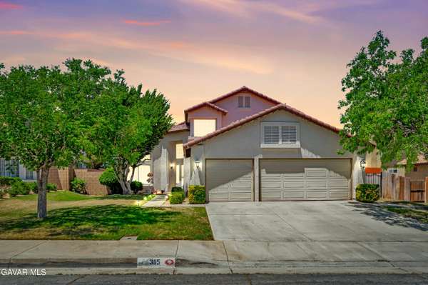 3115 Crowne DR, Palmdale, CA 93551