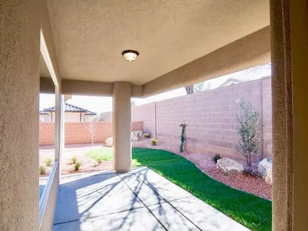 Ivins, UT 84738,328 E Desert Gardens LN