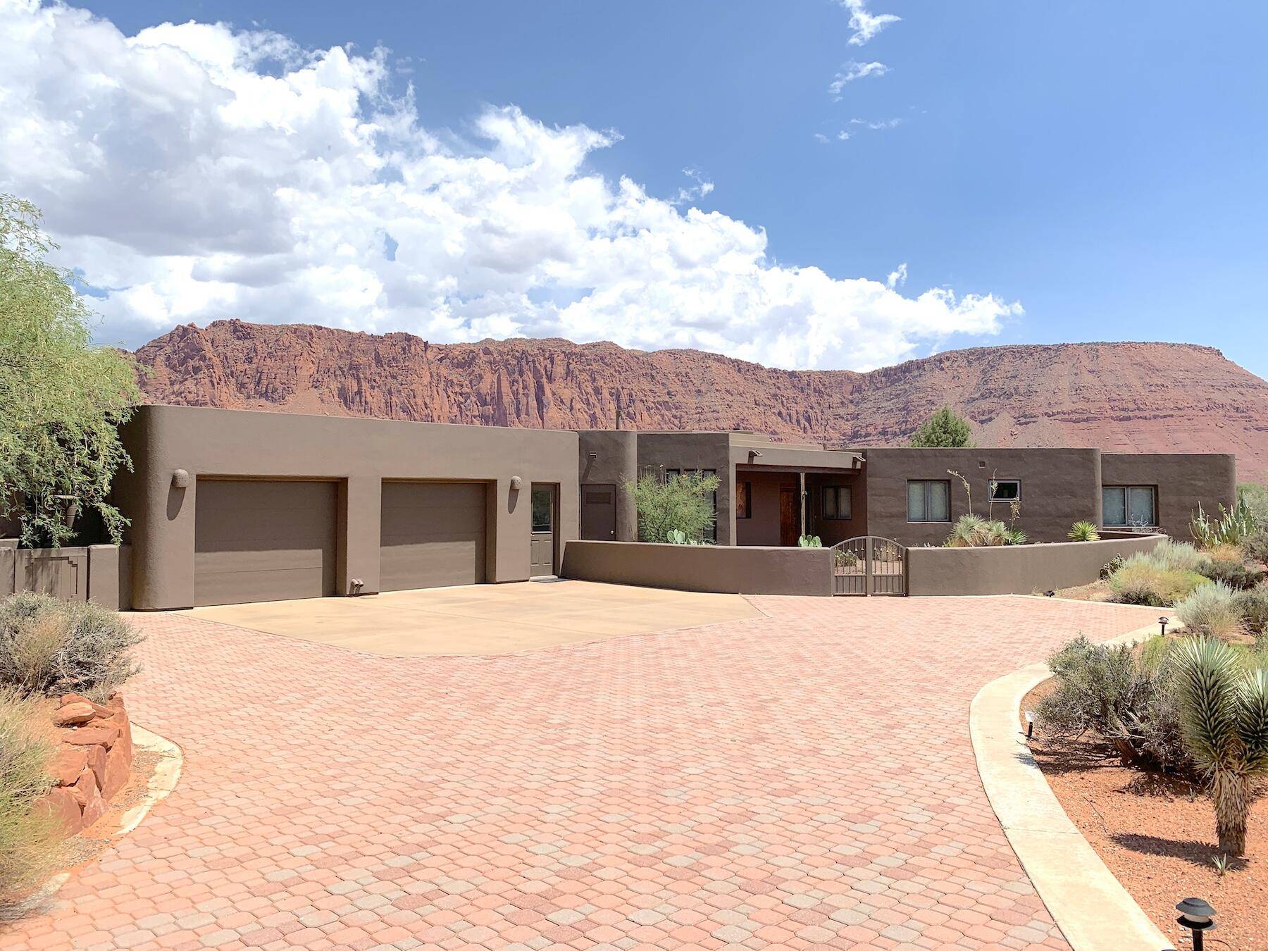 Ivins, UT 84738,1186 Tuweap DR