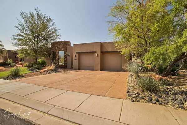 Hurricane, UT 84737,4985 Boulder View DR