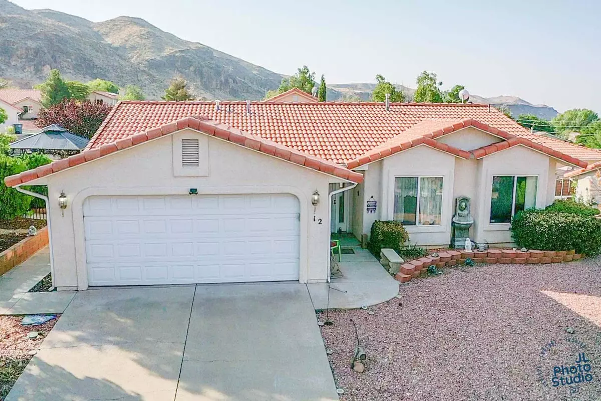 La Verkin, UT 84745,12 Pearl ST