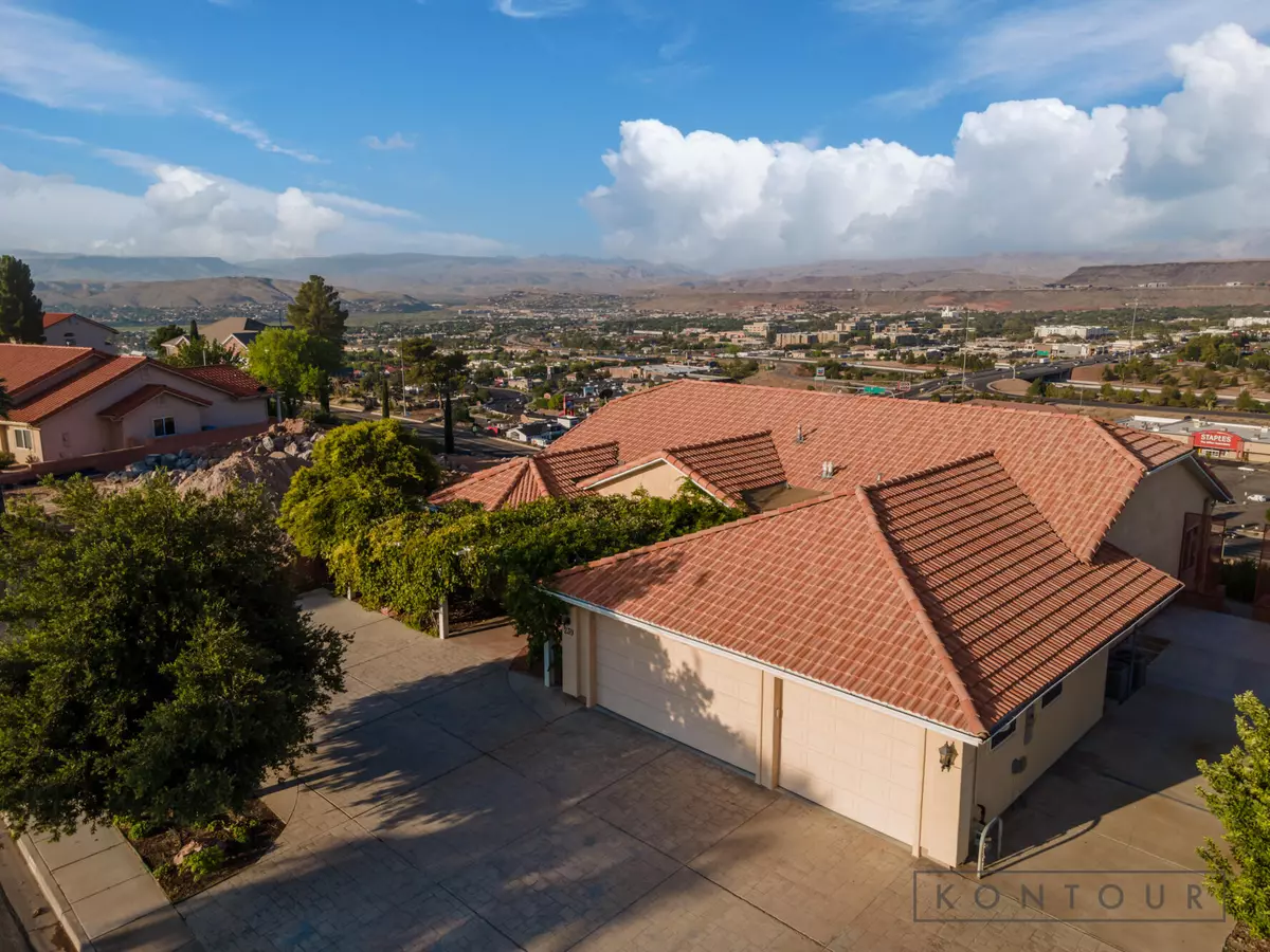 St George, UT 84790,239 N Crest Line CIR