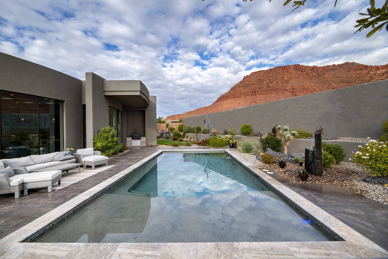 619 E Flint Rock CIR, Ivins, UT 84738