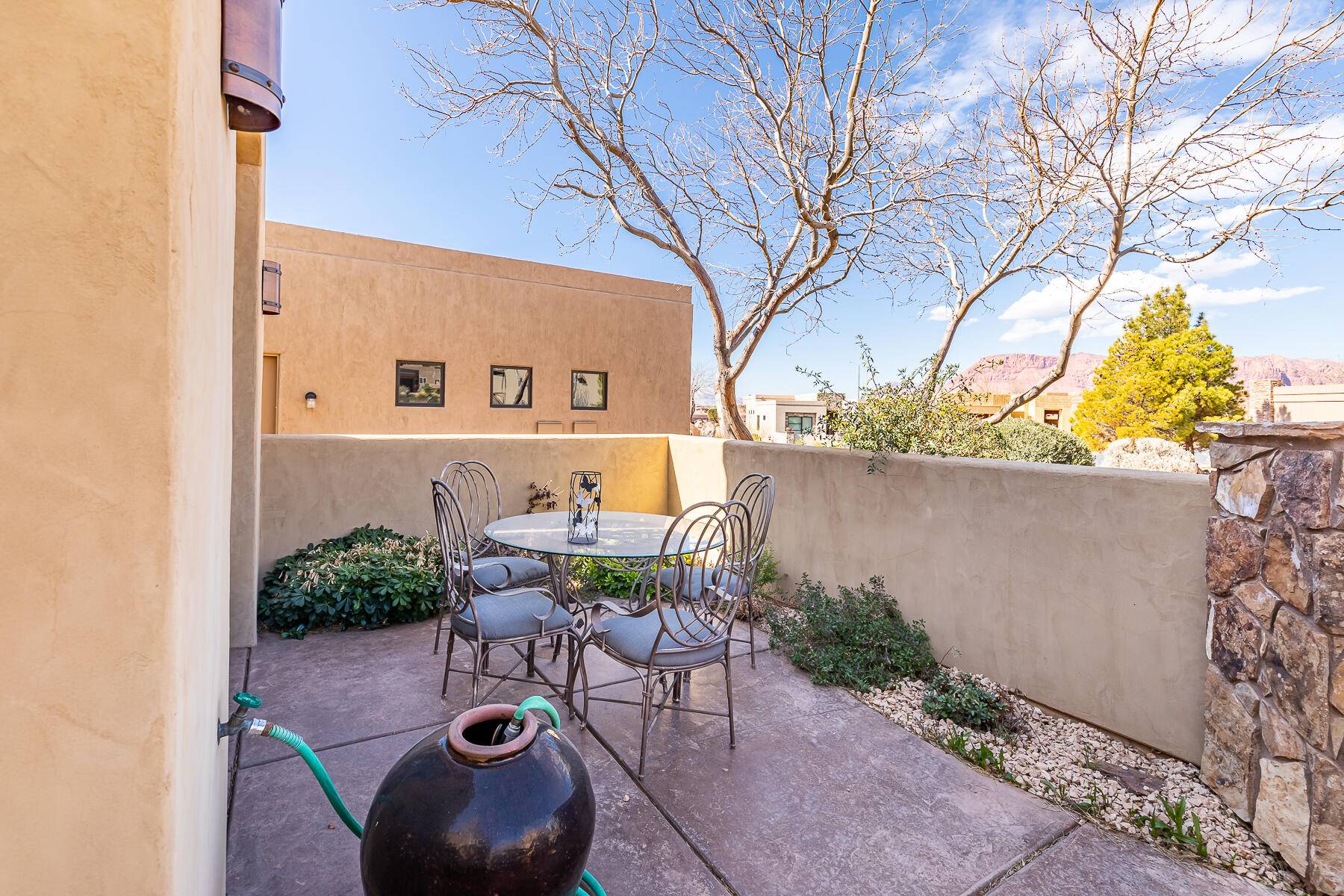 St George, UT 84770,2090 N Tuweap DR 4