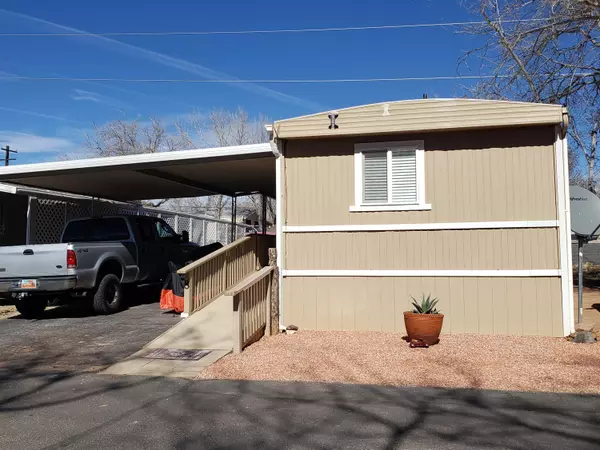 200 E 400 S 8, Washington, UT 84780