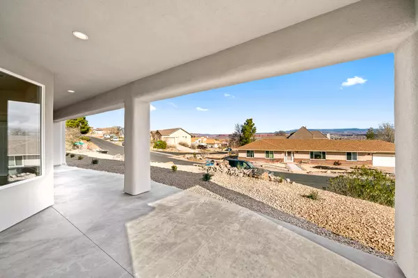 2315 S Adonis CIR, St George, UT 84790