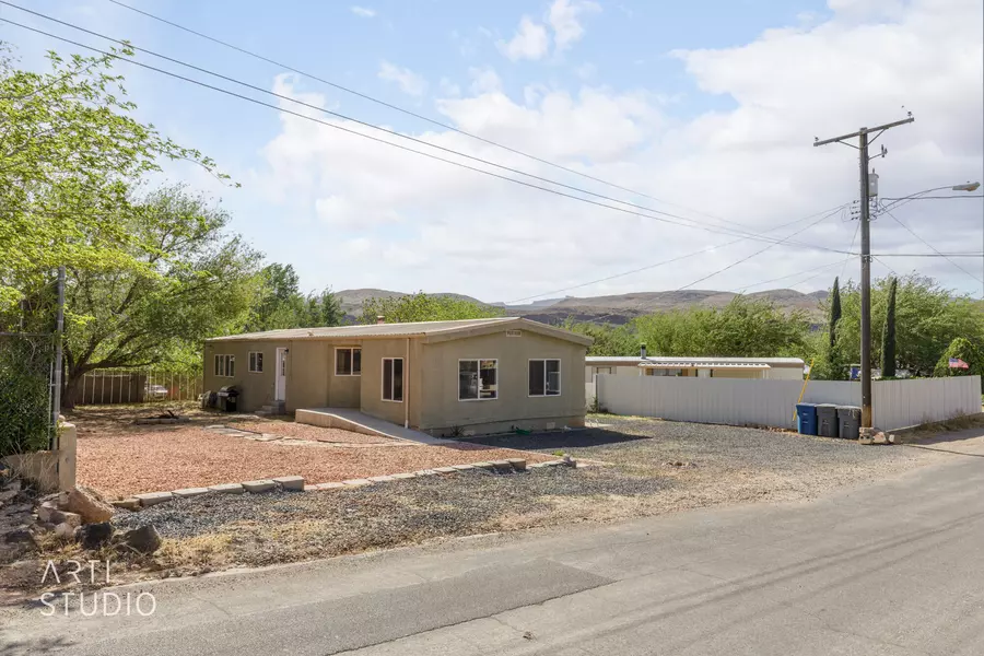 806 N Main ST, Hurricane, UT 84737