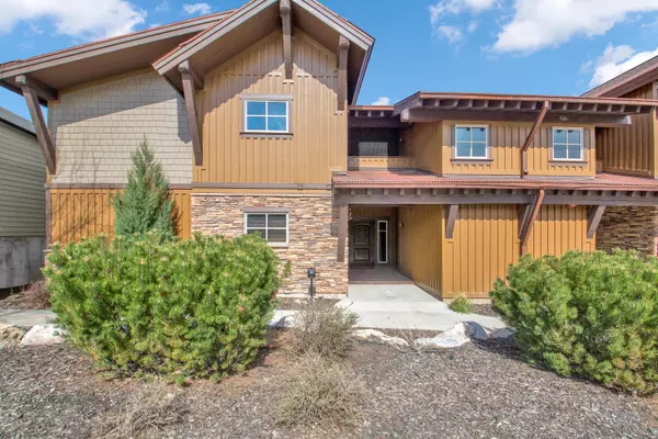 Huntsville, UT 84317,837 S Edgewater CT 102