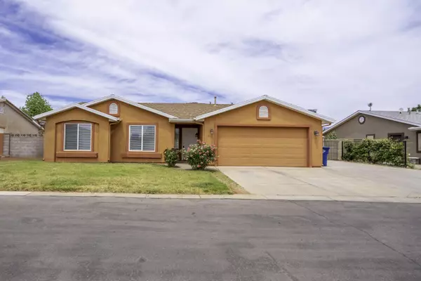 17 E 520 S, Ivins, UT 84738