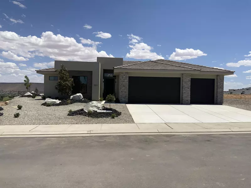 201 S Megozzo DR, St George, UT 84770