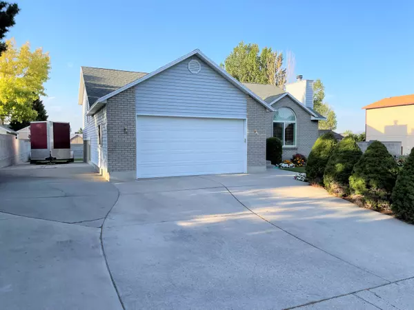 West Jordan, UT 84081,4864 W Edinburgh Ln