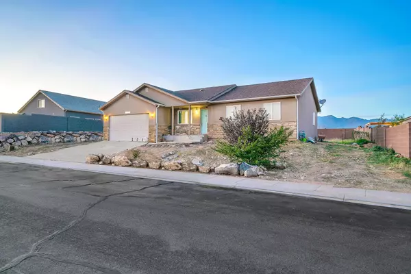 840 S Peachtree DR, Toquerville, UT 84774
