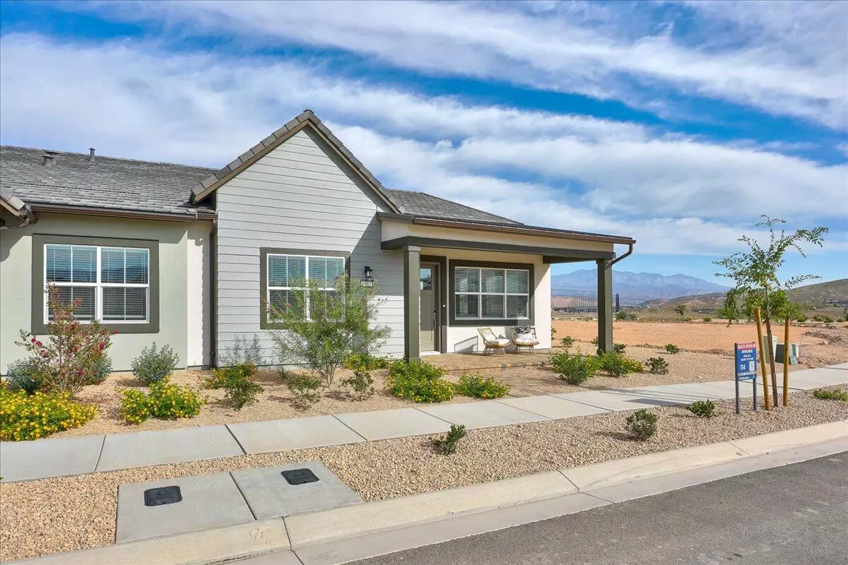 St George, UT 84790,5582 English Violet DR