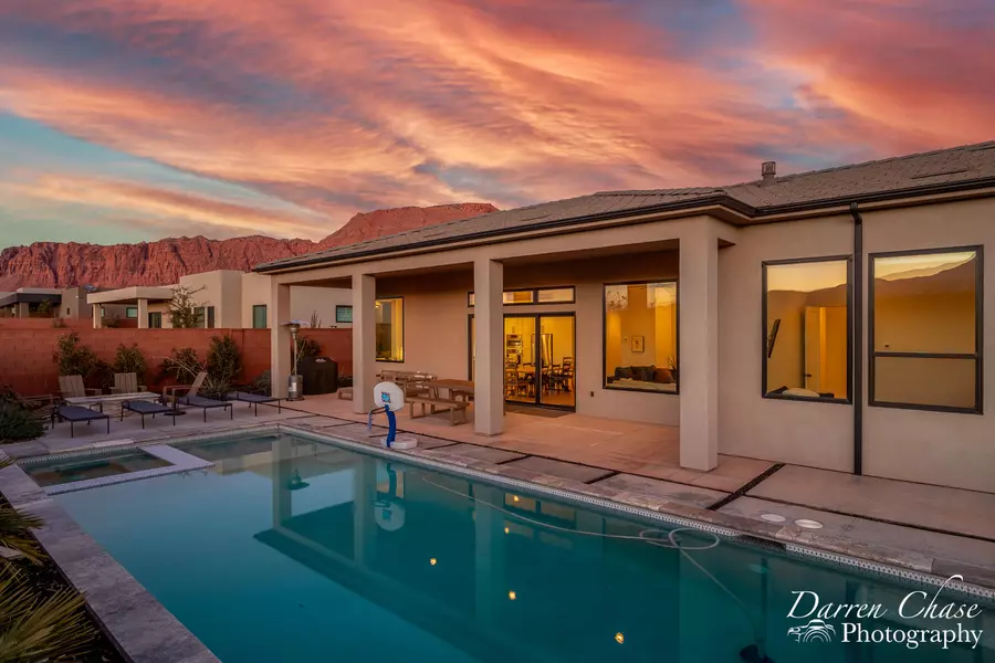 41 N Arrowhead LN, Ivins, UT 84738