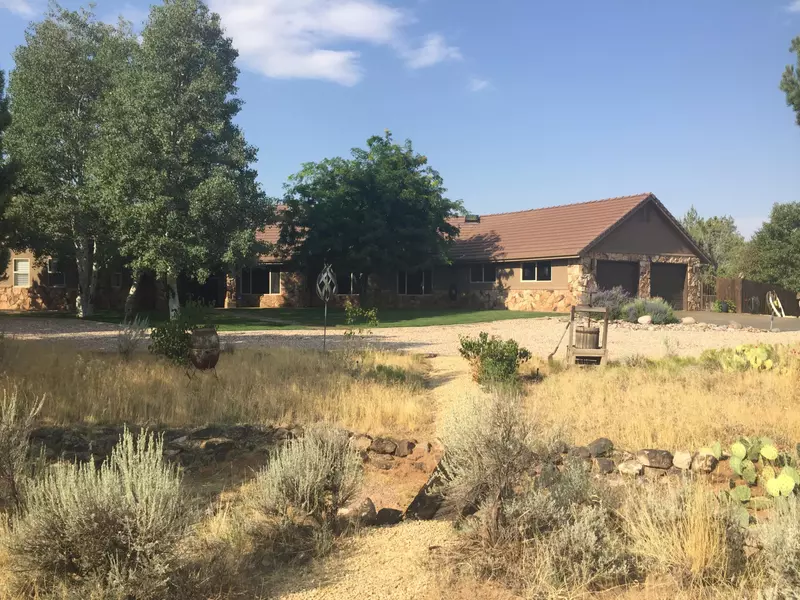 1391 Maize CIR, Dammeron Valley, UT 84783