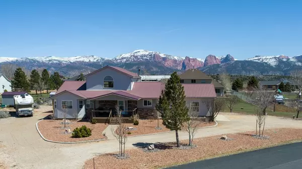 753 E Creekside, New Harmony, UT 84757