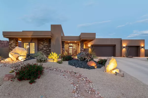 360 N Sandstone Wash DR, Ivins, UT 84738