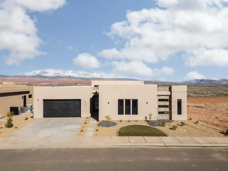 5072 W 3175 S, Hurricane, UT 84737