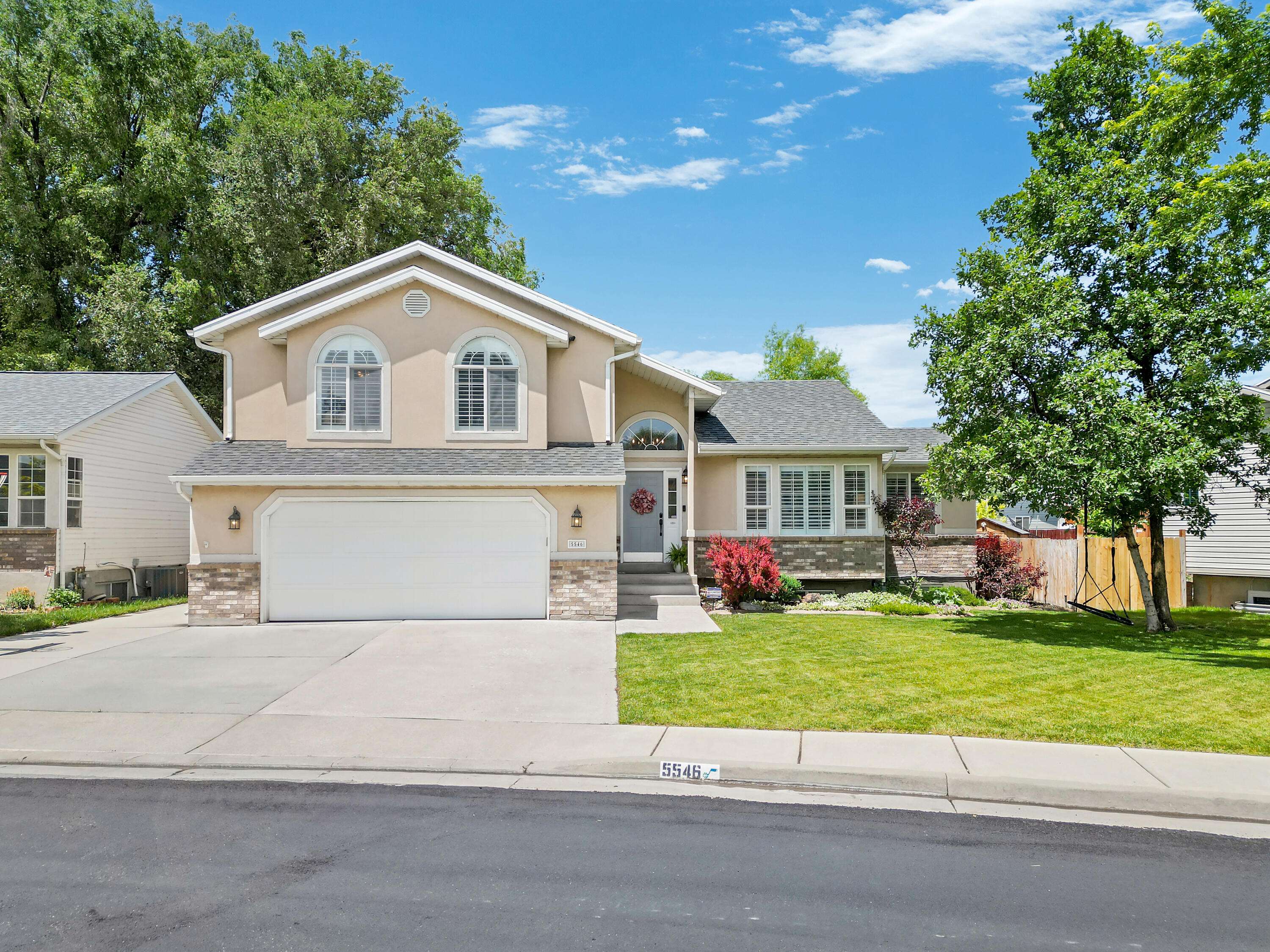 Salt Lake City, UT 84123,5546 S Edgeberry Drive