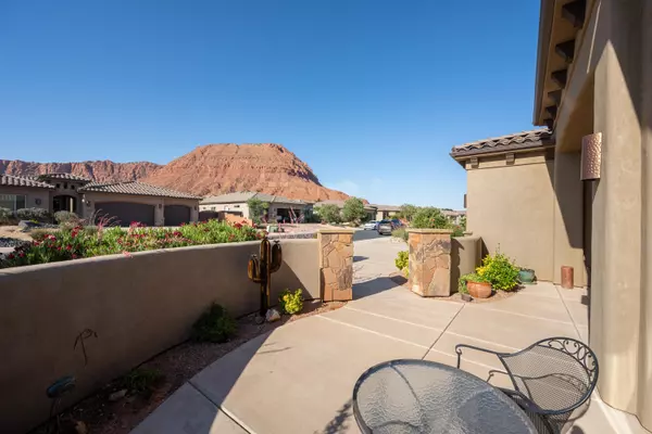 Ivins, UT 84738,387 Redstone CT