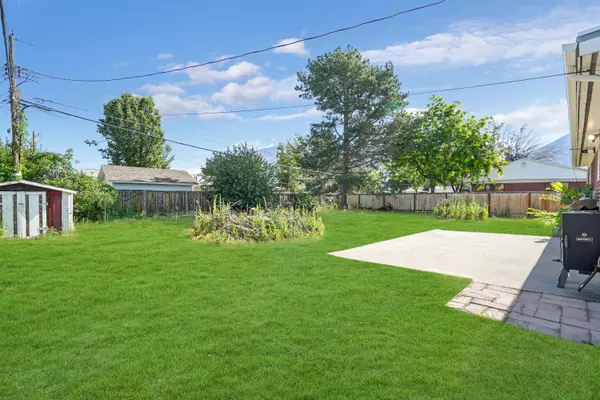 Salt Lake City, UT 84121,2355 E 7645 S