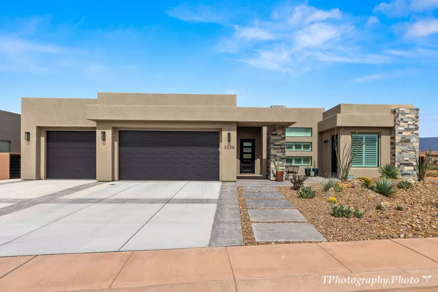 3236 S Red Rock WAY, Hurricane, UT 84737