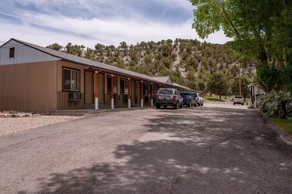 Parowan, UT 84761,277 W Old HWY 91