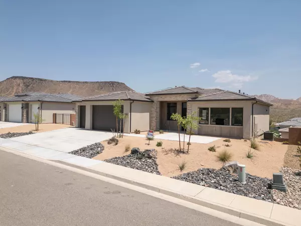 1218 Hawk View DR, Washington, UT 84780