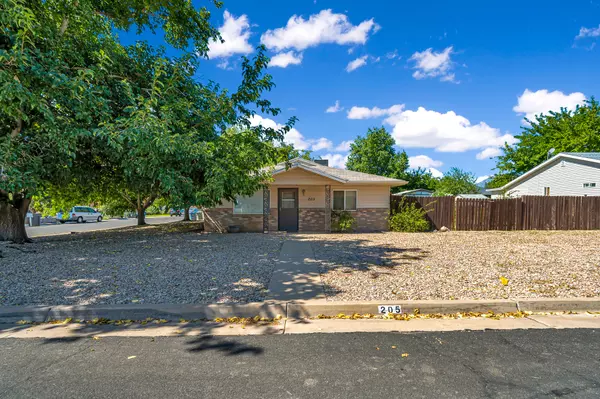 205 N 470 W W, La Verkin, UT 84745