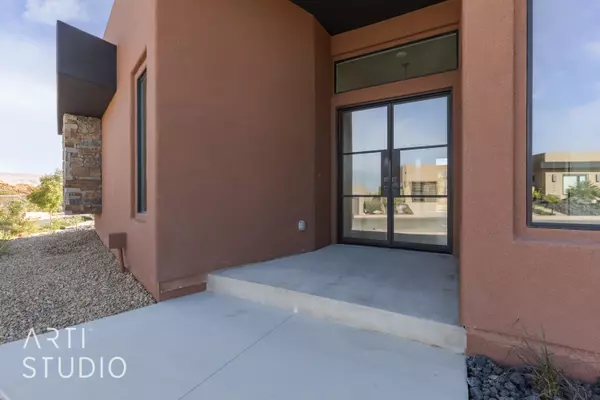 Hurricane, UT 84737,5429 W Copper Cliffs WAY