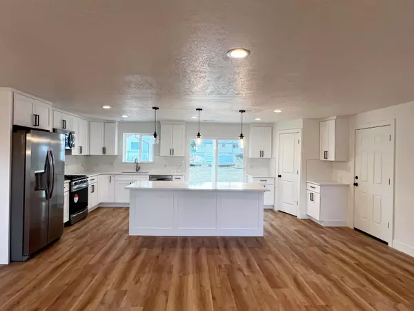 707 W 100 S,  Payson,  UT 84651