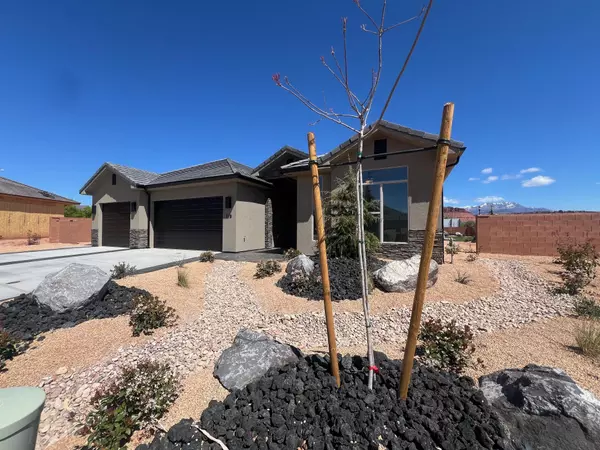 Ivins, UT 84738,218 W Peaceful LN