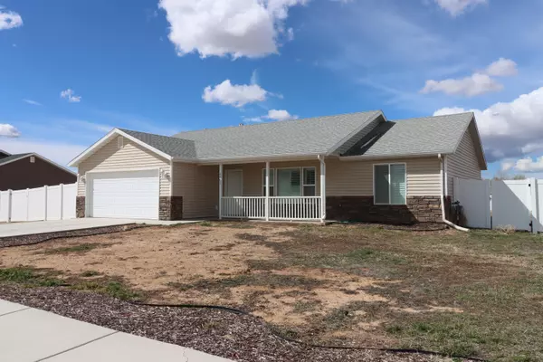 4357 N Prospector LN, Enoch, UT 84721