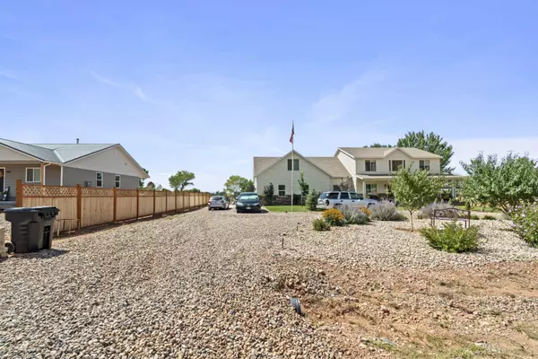 Paragonah, UT 84760,89 N 700 E ST