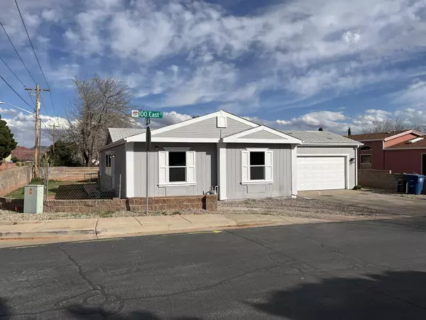 411 100 E, Ivins, UT 84738