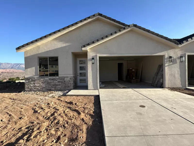 2078 W 320 S 44, Hurricane, UT 84737