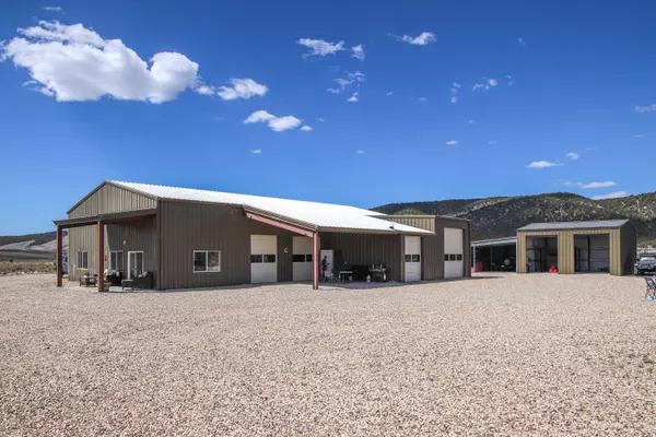 2305 E Casto Cyn RD, Panguitch, UT 84759