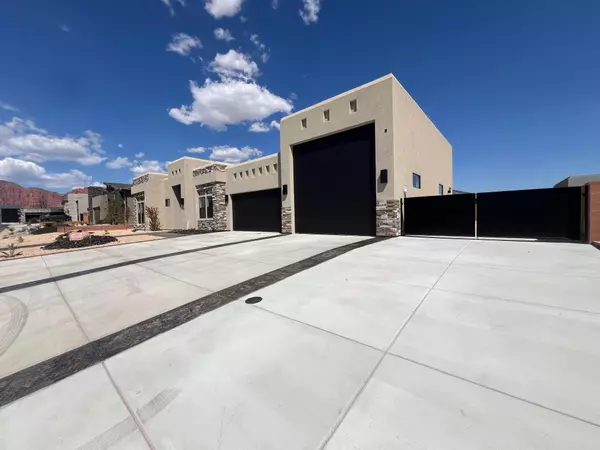 Ivins, UT 84738,171 S 660 W