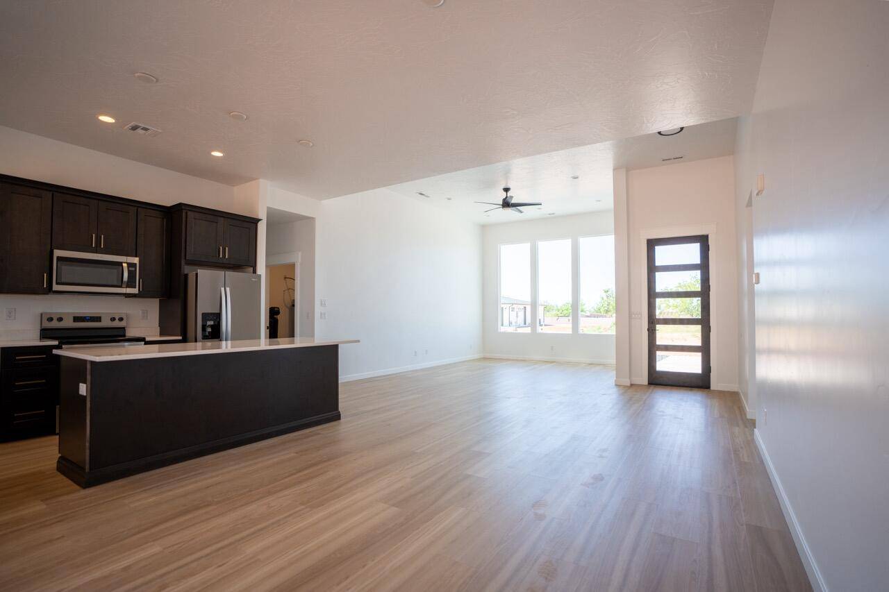 Hildale, UT 84784,640 W Field Ave