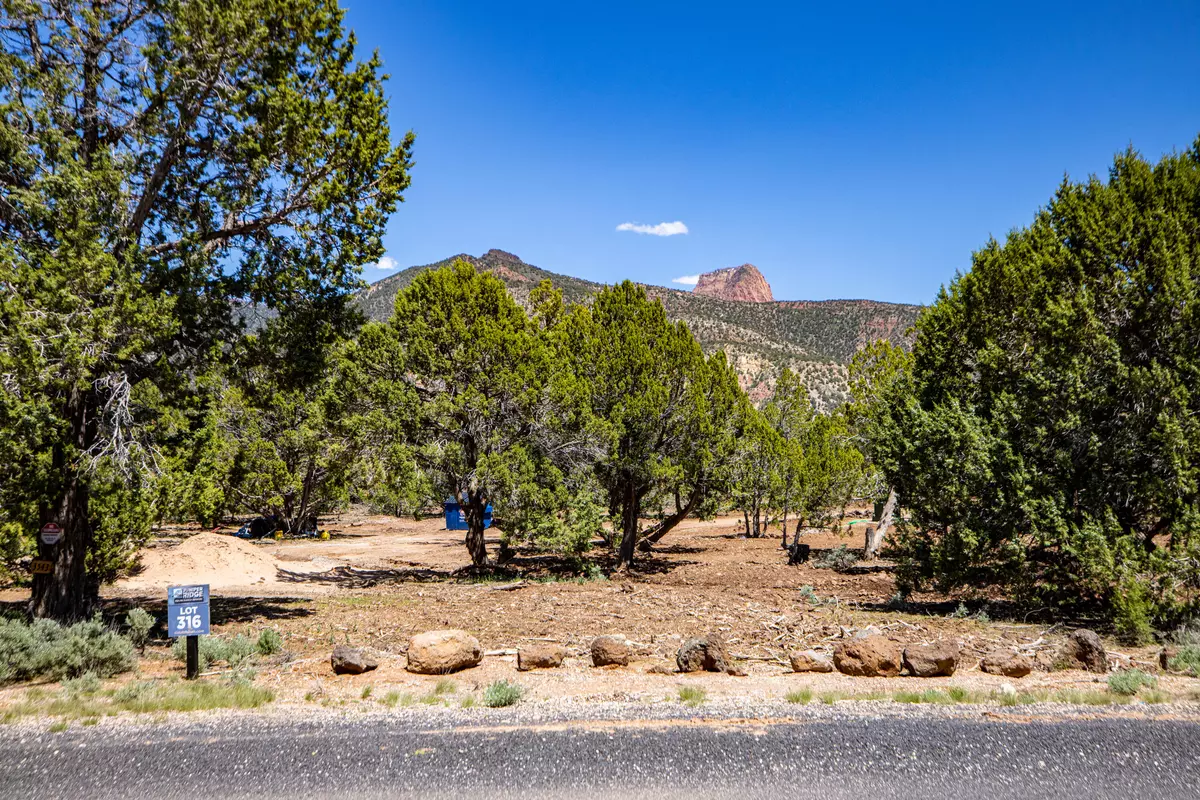 New Harmony, UT 84757,3543 S Juniper Way