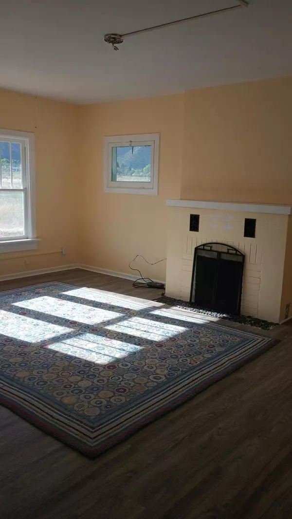 Paragonah, UT 84760,395 E 270 N