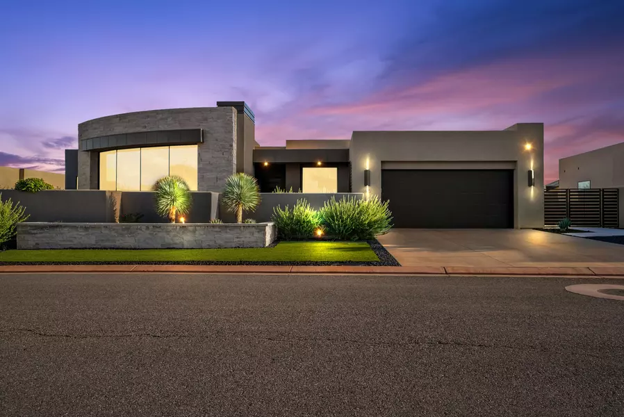 692 E South Wall CIR, Ivins, UT 84738