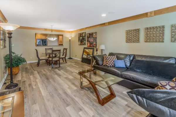 Salt Lake City, UT 84101,48 W Broadway 702