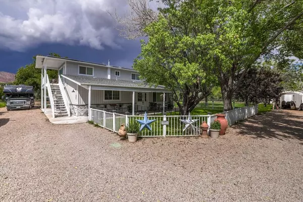 40 S Valley RD, Leeds, UT 84746