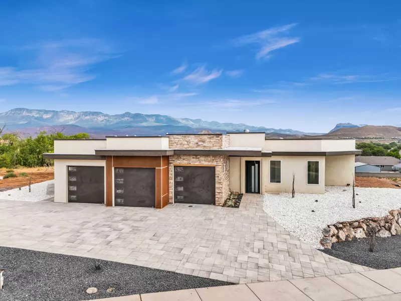 734 S 1220 W, Hurricane, UT 84737