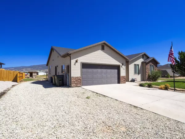 Enoch, UT 84721,4510 N Millard LN