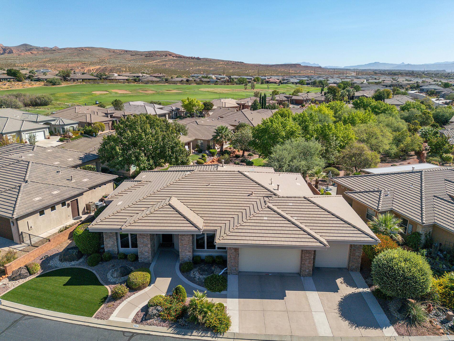 884 W South Links DR, Washington, UT 84780