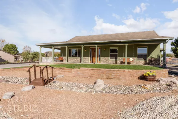 1488 W Diamond Valley DR, St George, UT 84770