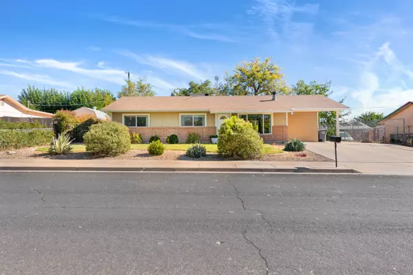 416 N Saguaro DR, Washington, UT 84780