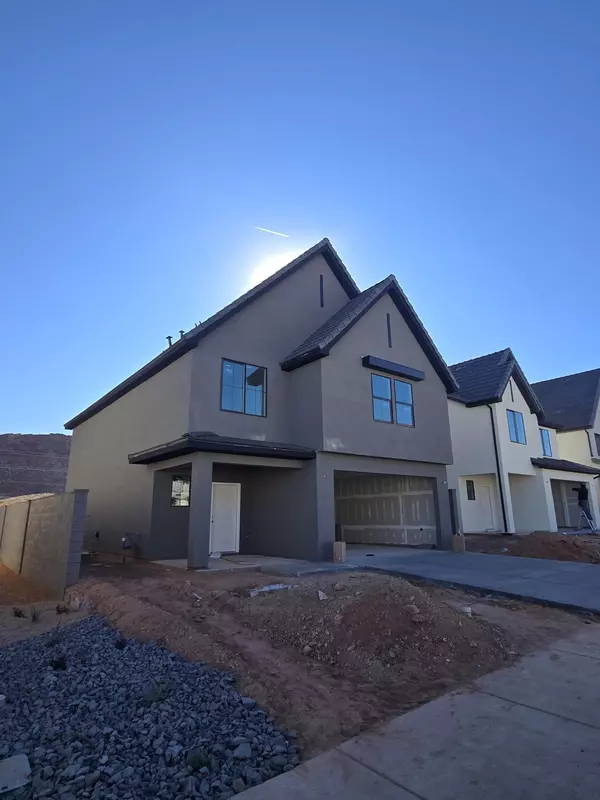 1867 S Wolverine Way 216, Washington, UT 84780